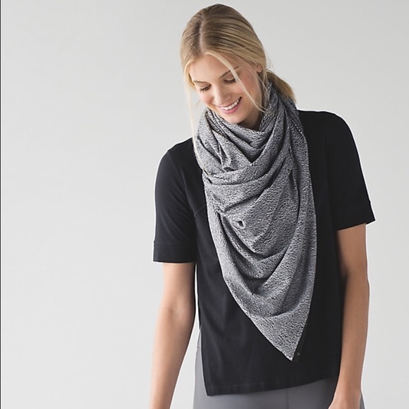 Vinyasa scarf