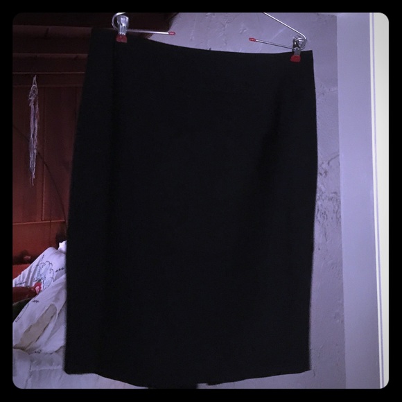 Black pencil skirt