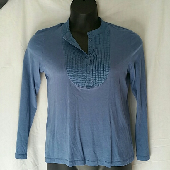 **FINAL MARKDOWN* Cute Henley with Tucks Detail - Picture 1 of 3