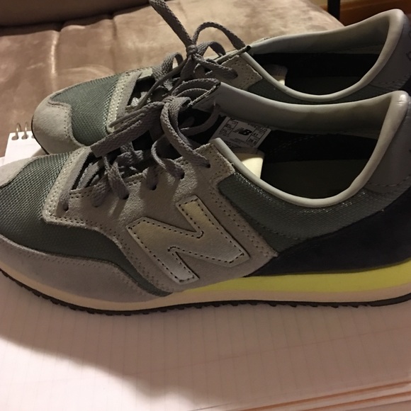 New balance - Picture 3 of 4