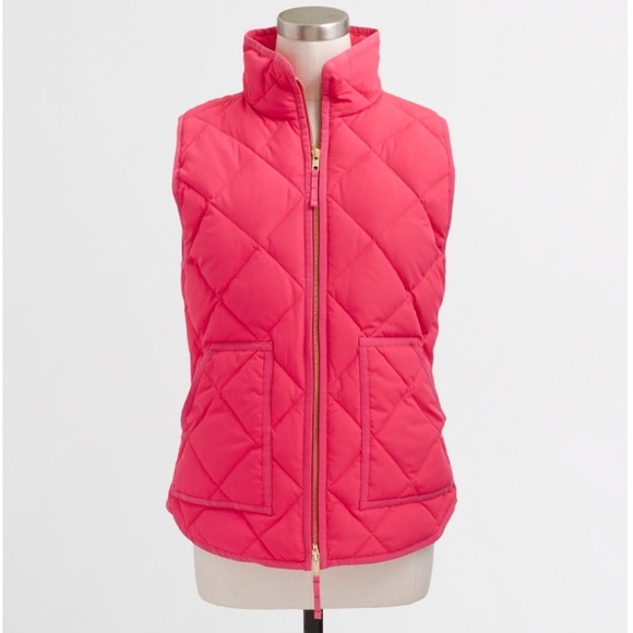NWT pink quilted vest size M