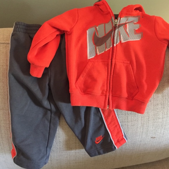 Nike sweat suit set