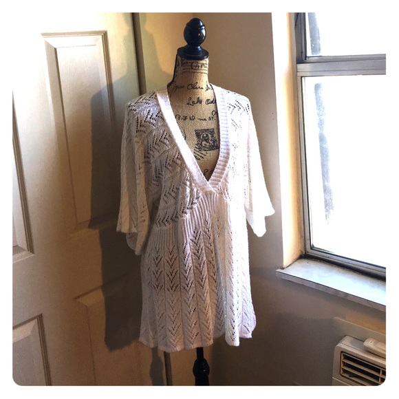 Bohemian Faded Glory white knit tunic top