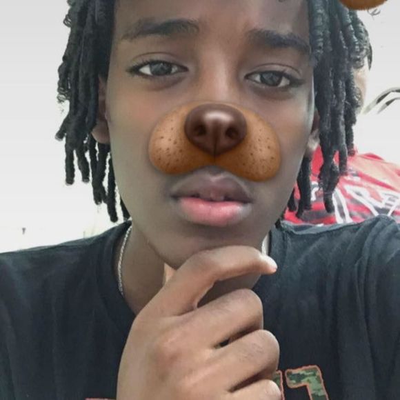 Meet your Posher, Elisha