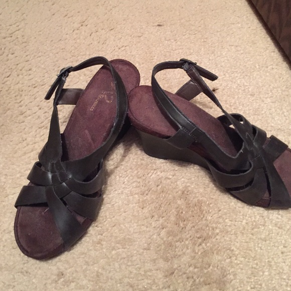 Brown wedges