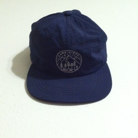 ⛺️Urban outfitters "camp vibes"100% nylon SnapBack