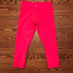 Lululemon Wunder Under Cropped Leggings