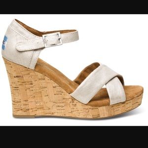 Toms wedges