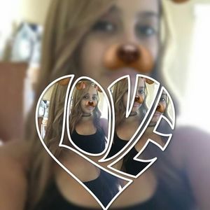 Meet your Posher, Claudia