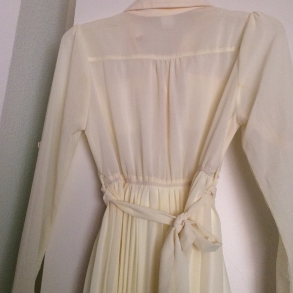 Collared Dress - Picture 2 of 3