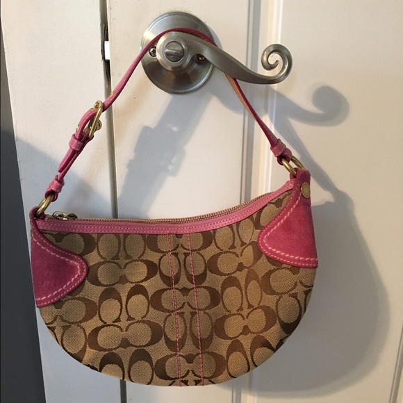 100% authentic Coach purse - Picture 2 of 3