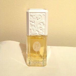 Jessica McClintock perfume 💛