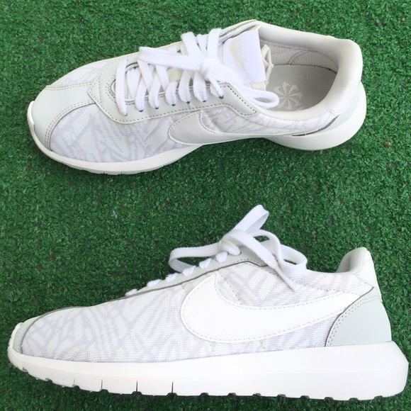 Nike Shoes - 🚨FINAL PRICE🚨 Women's Nike Roshe LD-1000 KJCRD