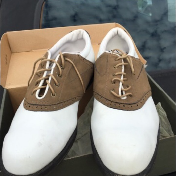 Rawlings's golf shoes