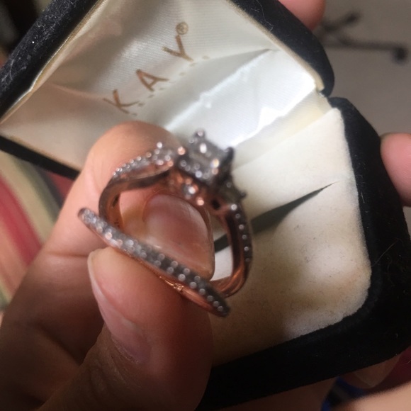 Ring - Picture 2 of 4