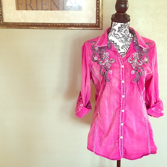 Hot Pink ROAR button up!