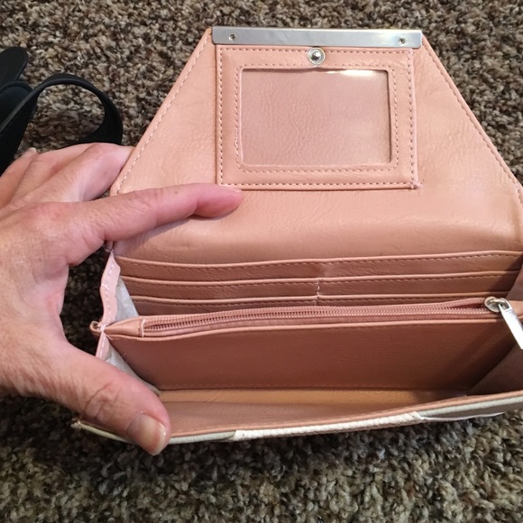 Wallet - Picture 3 of 3