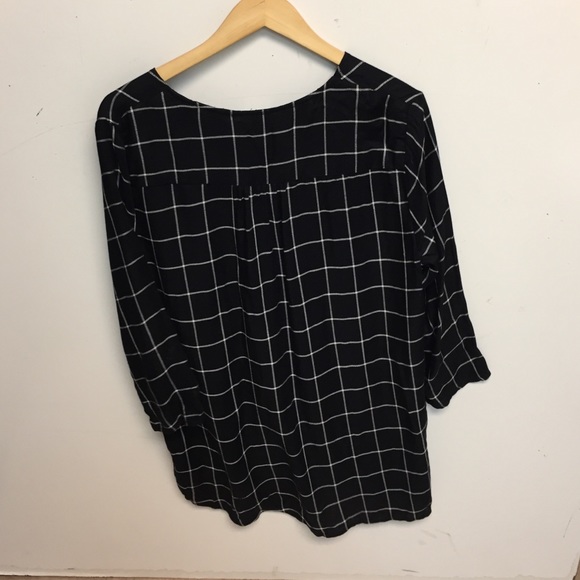 Black and white oversized blouse - Picture 3 of 3