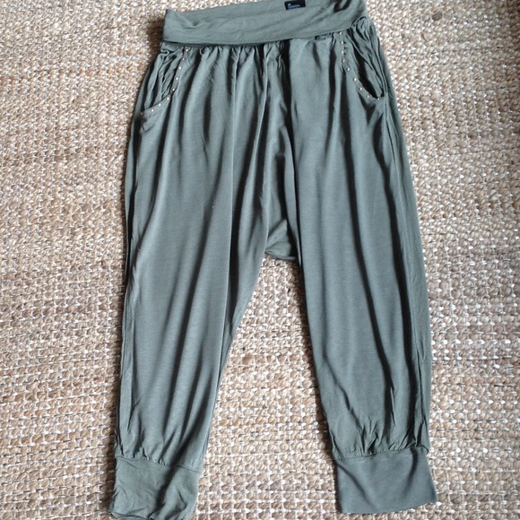 H&M harem pants with studs - Picture 2 of 4