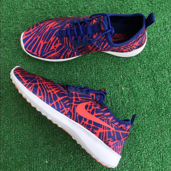 Nike Juvenate print women's red sneakers (Roshe) - Picture 3 of 4