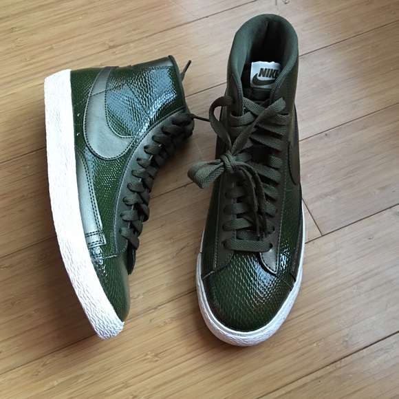 Nike blazer mid premium leather shoes - Picture 2 of 4