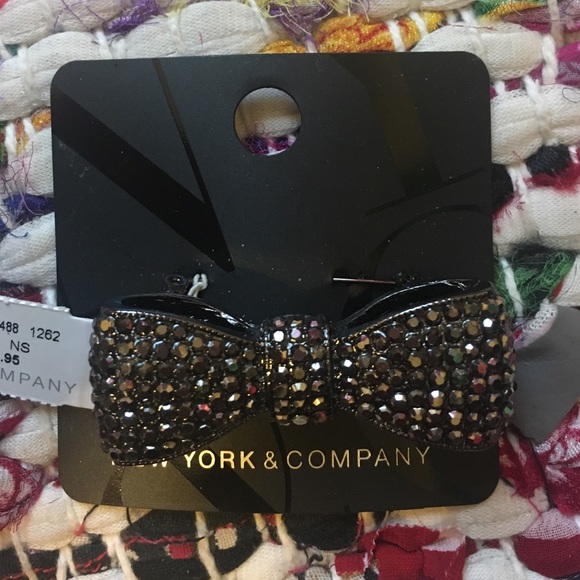 NY & Company Bow Pin