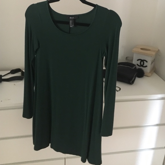 green longsleeve tshirt dress