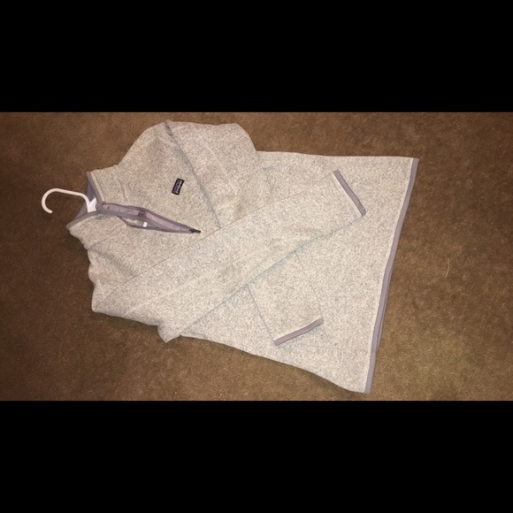 Patagonia pullover.