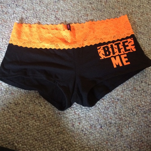 VS Halloween undies