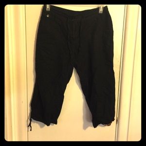 Black draw strong Capris