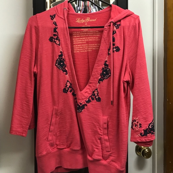 Lucky low neck hoodie