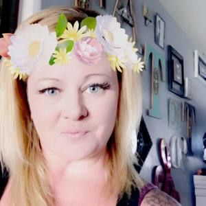 Meet your Posher, Noelle