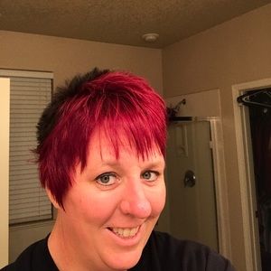 Meet your Posher, Stephany