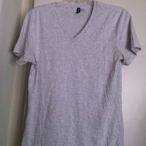 H&M grey unfitted v-neck.