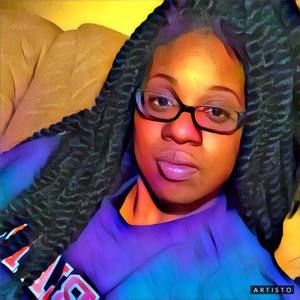 Meet your Posher, Dee