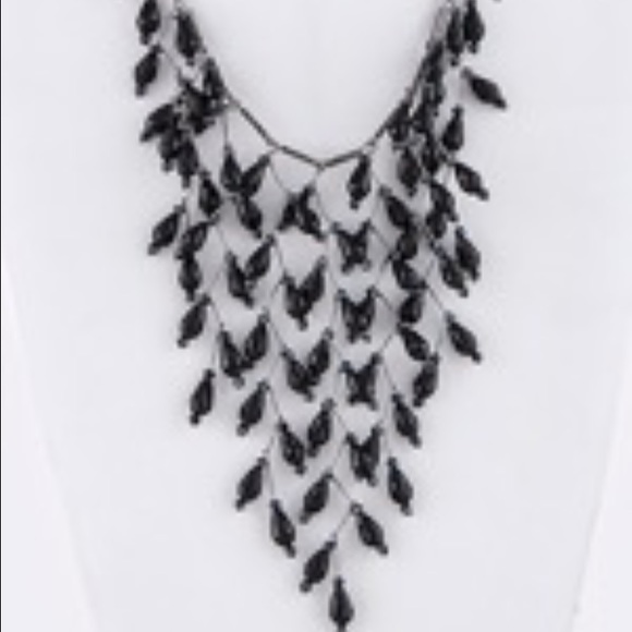 Faceted Bead Drop Necklace Set (includes earrings)