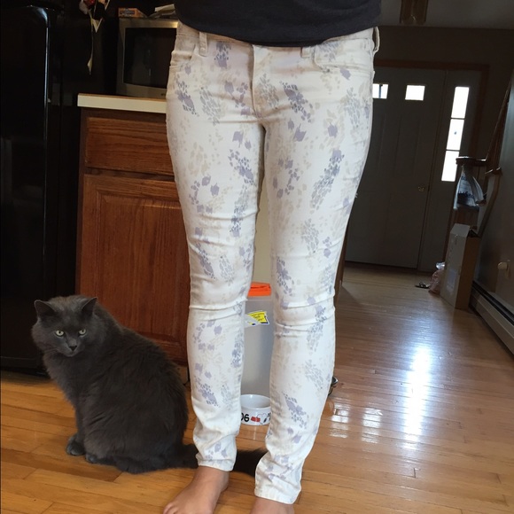 Splatter print white jeans