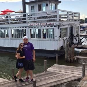 Meet your Posher, Lauren