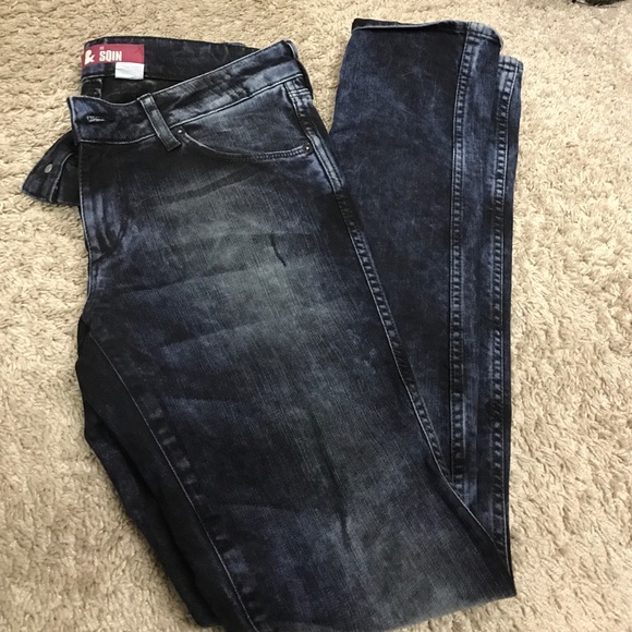 Skinny jeans