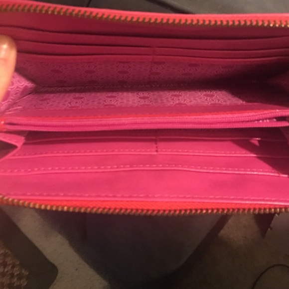 Stella and dot wallet with tassel - Picture 2 of 4