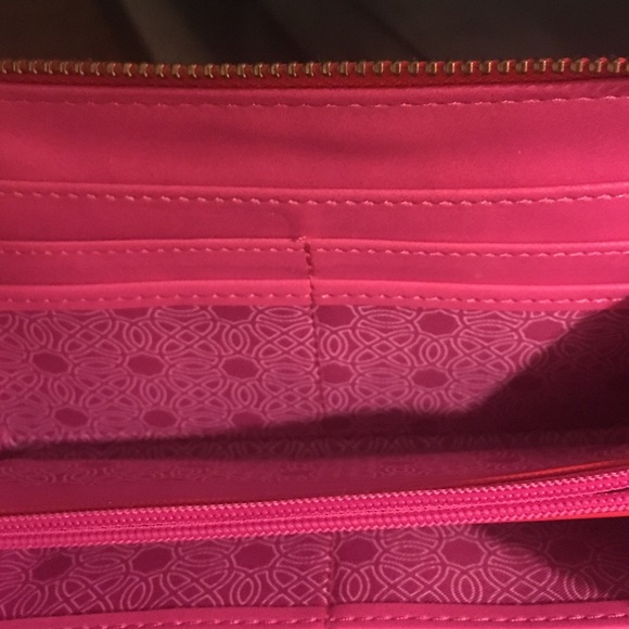 Stella and dot wallet with tassel - Picture 3 of 4