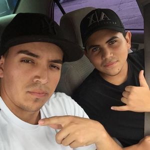 Meet your Posher, Carlos