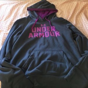 Under Armour Sweatshirt