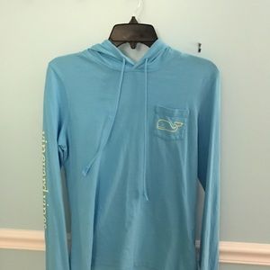 Vineyard vines long sleeve with hood!