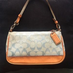 •Coach Demi Pouch Bag•