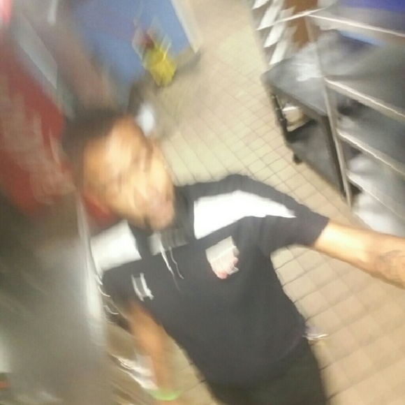 Meet your Posher, Antonio - Picture 1 of 1