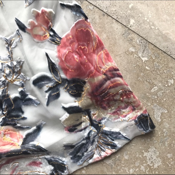 Floral Velvet Dress - Picture 3 of 4