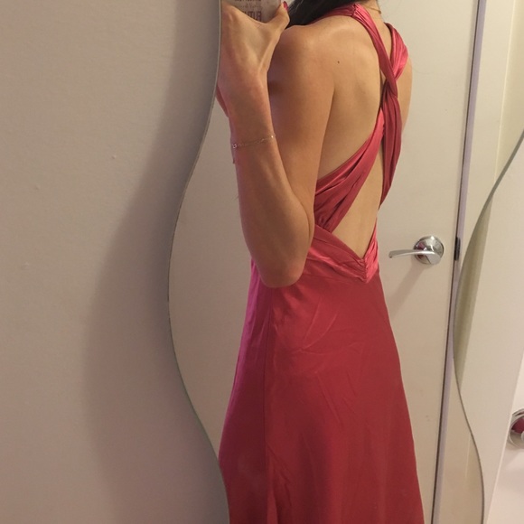 Low cut pink satin classy gala/cocktail dress - Picture 2 of 4