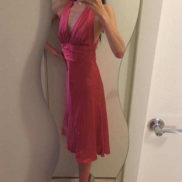 Low cut pink satin classy gala/cocktail dress - Picture 4 of 4