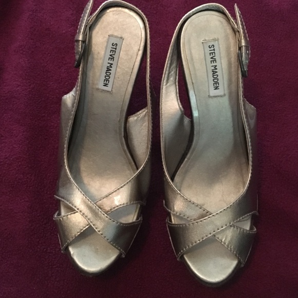 Sassy Steve Madden pewter  heels!